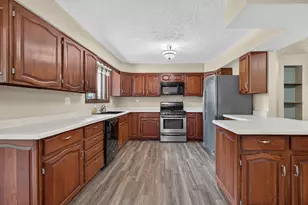 802 Adams St, Ottawa, IL 61350 - Photo 13