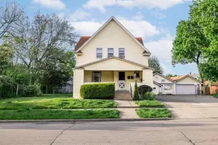 370 Algona Ave, Elgin, IL 60120 - Photo 1