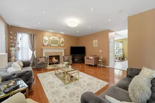 3 Claridge Ct, Bolingbrook, IL 60440 - Photo 9