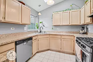 2035 Waverly Ln, Algonquin, IL 60102 - Photo 7
