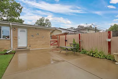 1627 Greenfield Avenue, North Chicago, IL 60064 - Photo 15
