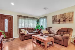 1627 Greenfield Ave, North Chicago, IL 60064 - Photo 3