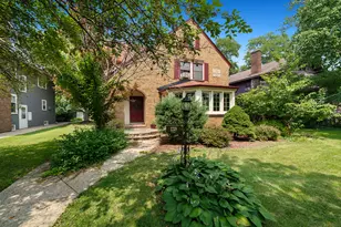 1218 Harlem Blvd, Rockford, IL 61103 - Photo 1