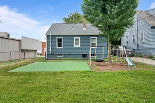 815 20th St, Rockford, IL 61104 - Photo 25