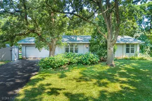 6914 Meadow Dr, Crystal Lake, IL 60012 - Photo 1