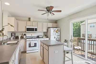 34384 N Aster Court, Round Lake Beach, IL 60073 - Photo 5