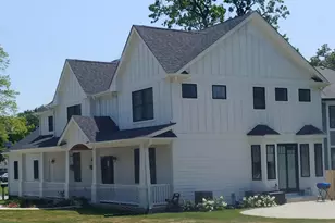 237 Chicago Ave, Downers Grove, IL 60515 - Photo 1