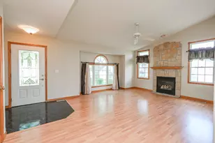 671 Diversatech Dr N, Manteno, IL 60950 - Photo 7