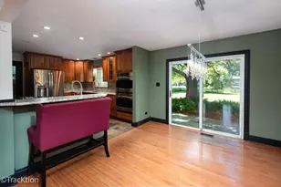 11S560 Whittington Ln, Naperville, IL 60564 - Photo 5