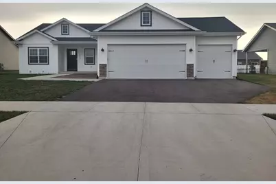 627 S Regulators Street, Rochelle, IL 61068 - Photo 1