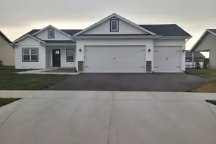 627 S Regulators St, Rochelle, IL 61068 - Photo 1
