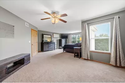 2416 McKenzie Court, Aurora, IL 60503 - Photo 17