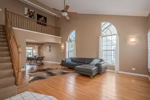 604 Foster Ave, Bartlett, IL 60103 - Photo 5
