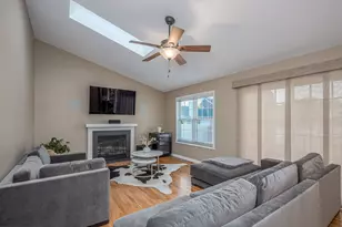 604 Foster Ave, Bartlett, IL 60103 - Photo 17