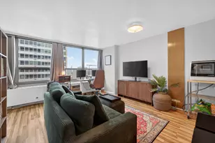 3550 N Lake Shore Dr, Chicago, IL 60657 - Photo 5