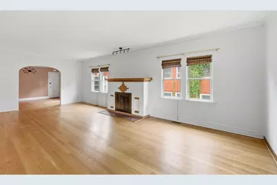 6240 N Avondale Avenue, Chicago, IL 60631 - Photo 11