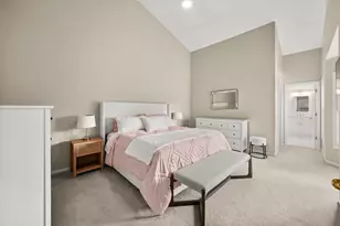 233 Parktrail Ct, Schaumburg, IL 60173 - Photo 25