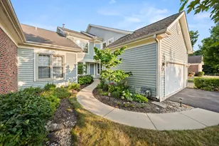 233 Parktrail Ct, Schaumburg, IL 60173 - Photo 7