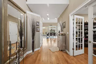 2272 Eastview Dr, Des Plaines, IL 60016 - Photo 3