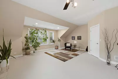 2272 Eastview Drive, Des Plaines, IL 60016 - Photo 27