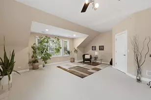 2272 Eastview Dr, Des Plaines, IL 60016 - Photo 27