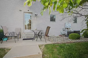 1820 Glenbridge Rd, Bloomington, IL 61704 - Photo 21