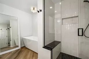 520 N Halsted St, Chicago, IL 60642 - Photo 19