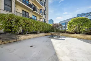 520 N Halsted St, Chicago, IL 60642 - Photo 29