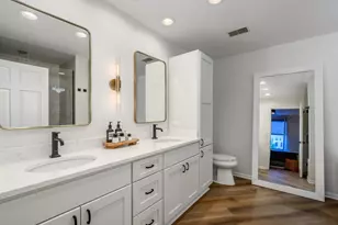 520 N Halsted St, Chicago, IL 60642 - Photo 17