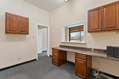 10004 S Kedzie Avenue, Evergreen Park, IL 60805 - Photo 7