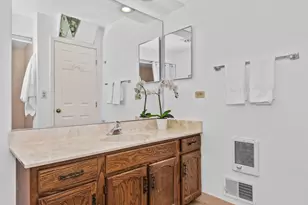 9029 Lincolnwood Dr, Evanston, IL 60203 - Photo 9