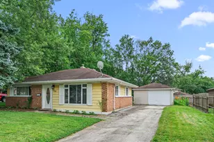 159 Blackhawk Dr, Park Forest, IL 60466 - Photo 1
