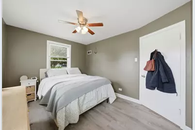 3231 W 99th Street, Evergreen Park, IL 60805 - Photo 15