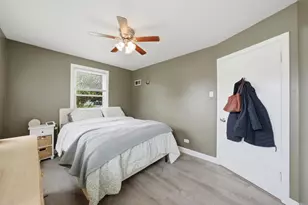 3231 W 99th St, Evergreen Park, IL 60805 - Photo 15