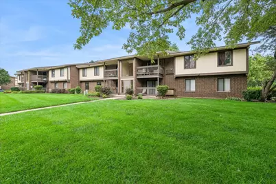 578 Somerset Lane #1, Crystal Lake, IL 60014 - Photo 3