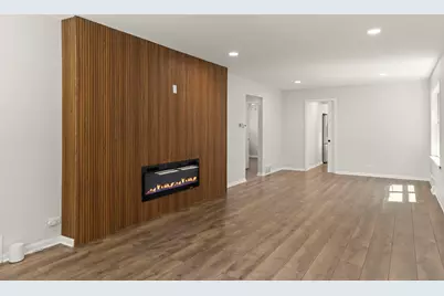 9039 S Jeffery Boulevard, Chicago, IL 60617 - Photo 9