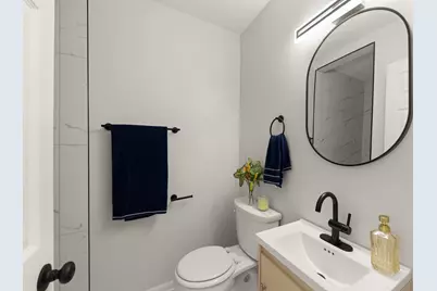 9039 S Jeffery Boulevard, Chicago, IL 60617 - Photo 13