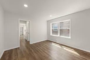 9039 S Jeffery Blvd, Chicago, IL 60617 - Photo 7