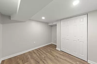 9039 S Jeffery Boulevard, Chicago, IL 60617 - Photo 23