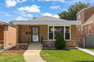 9039 S Jeffery Blvd, Chicago, IL 60617 - Photo 1