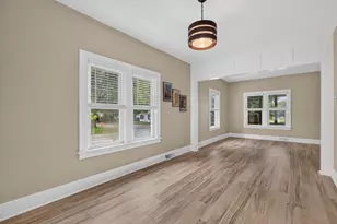 127 W Moore St, Ottawa, IL 61350 - Photo 9