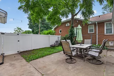 127 W Moore Street, Ottawa, IL 61350 - Photo 25