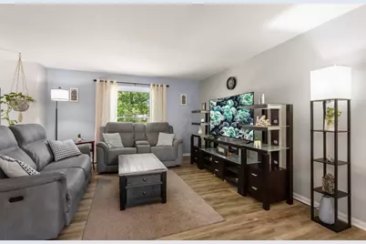 840 S Cleburne Avenue, Bartlett, IL 60103 - Photo 3