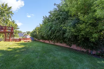 840 S Cleburne Avenue, Bartlett, IL 60103 - Photo 25