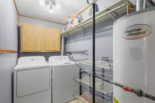 840 S Cleburne Ave, Bartlett, IL 60103 - Photo 19