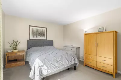 840 S Cleburne Avenue, Bartlett, IL 60103 - Photo 15