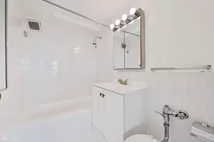 4180 N Marine Dr, Chicago, IL 60613 - Photo 9