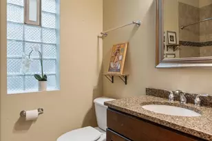 2139 W Crystal St, Chicago, IL 60622 - Photo 11