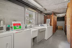 2401 W Balmoral Ave, Chicago, IL 60625 - Photo 9