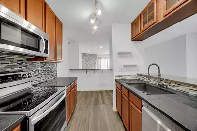 213 Glengarry Drive #211, Bloomingdale, IL 60108 - Photo 7